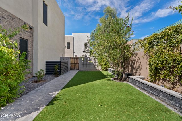 901 S SMITH Road 1035, Tempe, AZ 85281