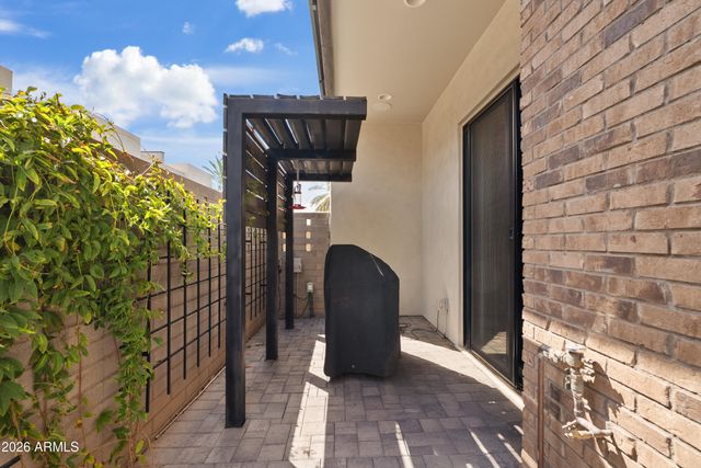 901 S SMITH Road 1035, Tempe, AZ 85281