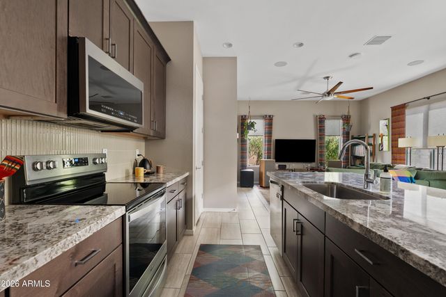 901 S SMITH Road 1035, Tempe, AZ 85281