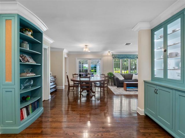 811 N LAKE ADAIR BOULEVARD, Orlando, FL 32804