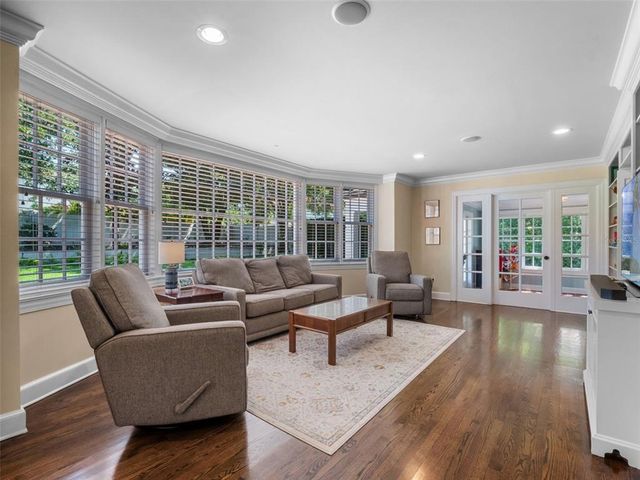 811 N LAKE ADAIR BOULEVARD, Orlando, FL 32804