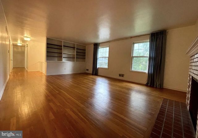 3637 38TH ST N, Arlington, VA 22207