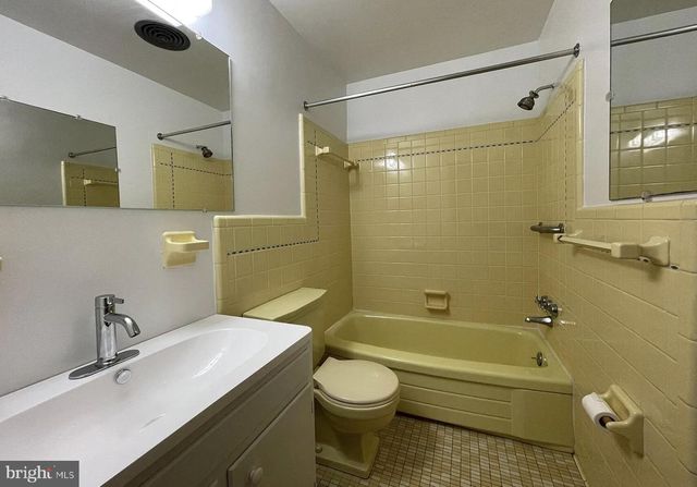 3637 38TH ST N, Arlington, VA 22207