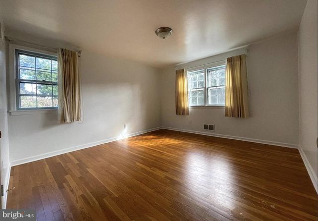 3637 38TH ST N, Arlington, VA 22207