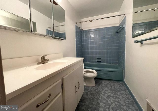 3637 38TH ST N, Arlington, VA 22207