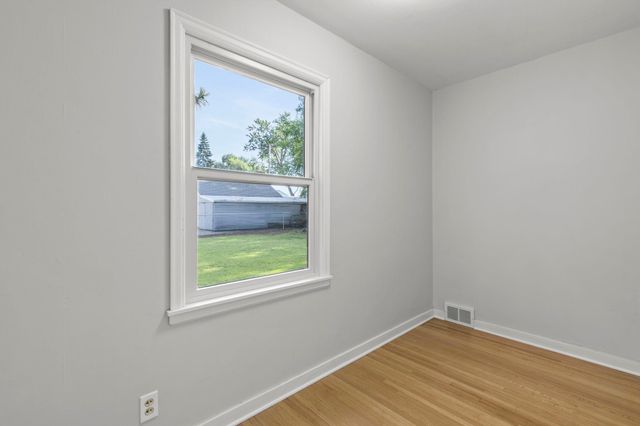8734 Portland Avenue S, Bloomington, MN 55420