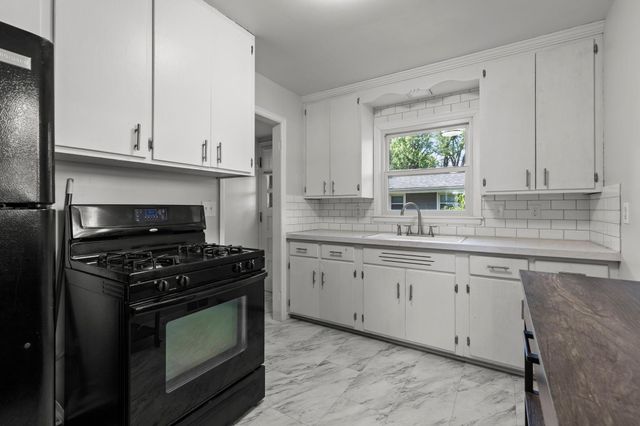 8734 Portland Avenue S, Bloomington, MN 55420