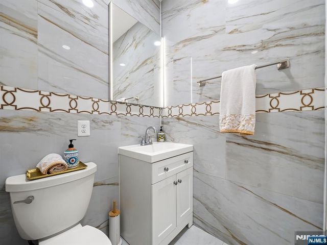 7 Patrick Avenue, Emerson, NJ 07630