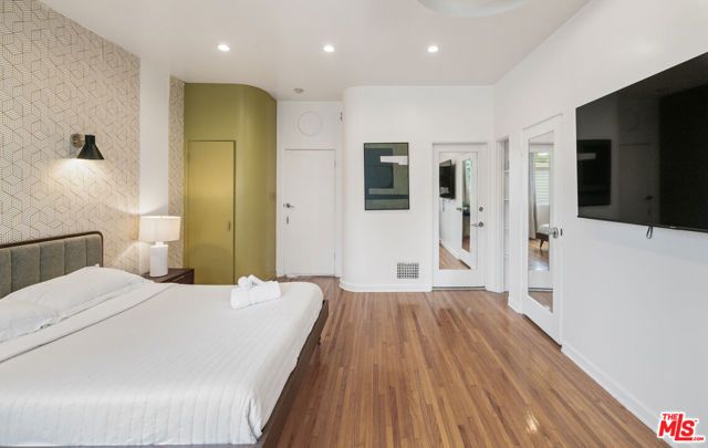 6255 W Olympic Boulevard, Los Angeles, CA 90048