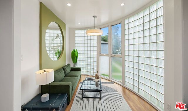 6255 W Olympic Boulevard, Los Angeles, CA 90048