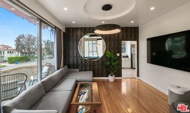 6255 W Olympic Boulevard, Los Angeles, CA 90048