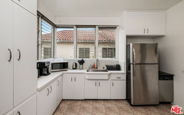 6255 W Olympic Boulevard, Los Angeles, CA 90048