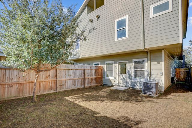 1045 Marcolin Street B, Houston, TX 77088