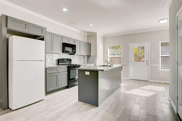 1045 Marcolin Street B, Houston, TX 77088