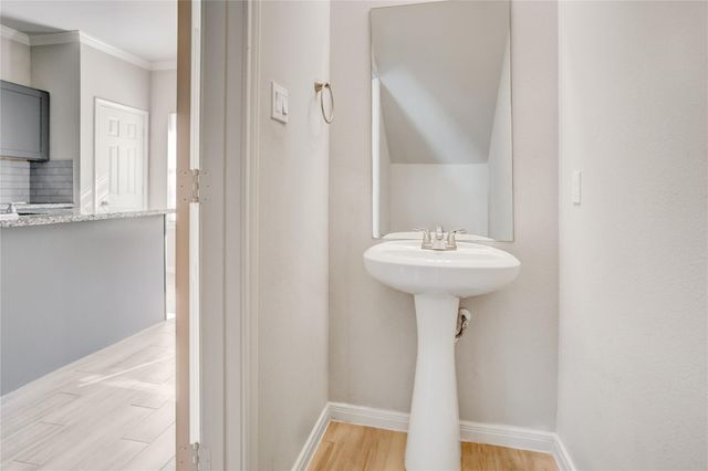 1045 Marcolin Street B, Houston, TX 77088