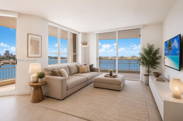 888 Brickell Key Dr 712, Miami, FL 33131