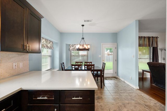 6222 St Leonard Drive, Arlington, TX 76001