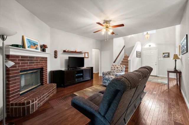 6222 St Leonard Drive, Arlington, TX 76001