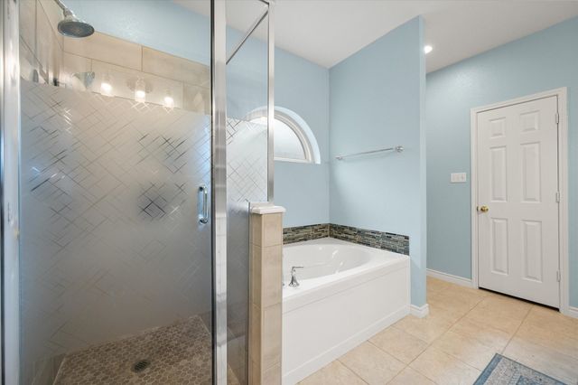 6222 St Leonard Drive, Arlington, TX 76001
