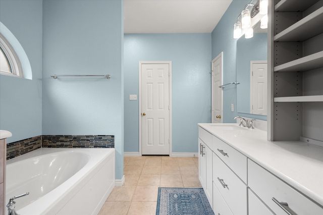 6222 St Leonard Drive, Arlington, TX 76001