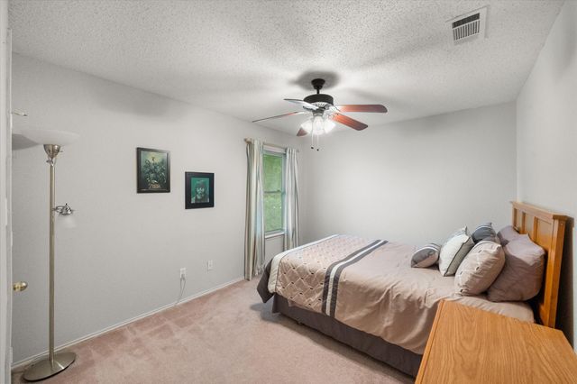6222 St Leonard Drive, Arlington, TX 76001