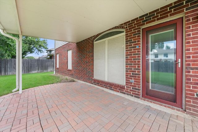 6222 St Leonard Drive, Arlington, TX 76001