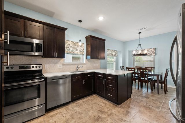 6222 St Leonard Drive, Arlington, TX 76001