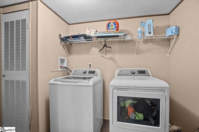 324 Cherokee Falls Road, Blacksburg, SC 29702