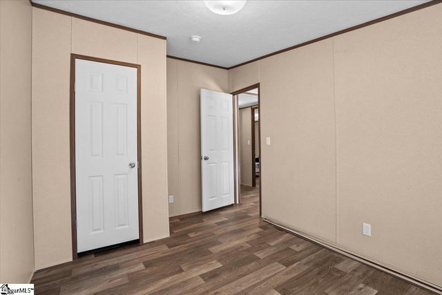 324 Cherokee Falls Road, Blacksburg, SC 29702