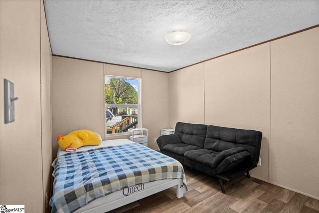 324 Cherokee Falls Road, Blacksburg, SC 29702