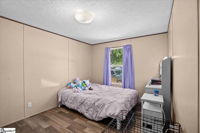 324 Cherokee Falls Road, Blacksburg, SC 29702