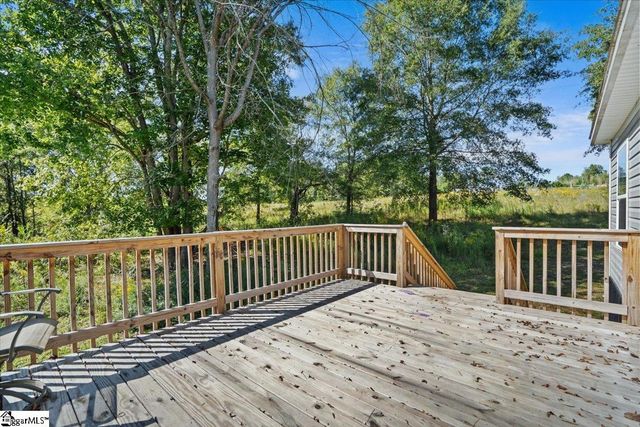 324 Cherokee Falls Road, Blacksburg, SC 29702