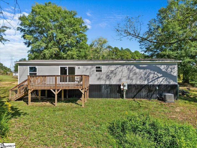324 Cherokee Falls Road, Blacksburg, SC 29702