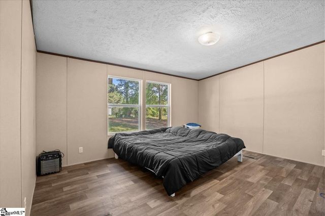 324 Cherokee Falls Road, Blacksburg, SC 29702