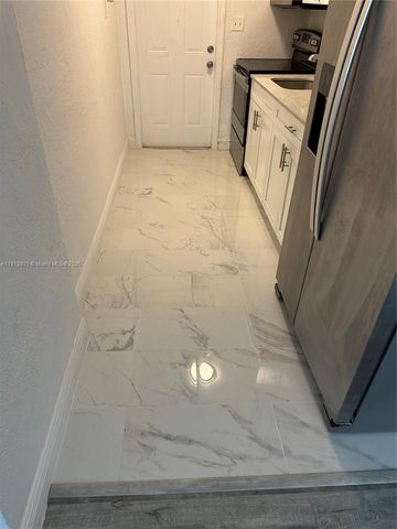 5511 SW 20th St 1-8, West Park, FL 33023