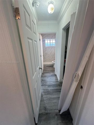 5511 SW 20th St 1-8, West Park, FL 33023