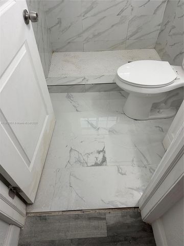 5511 SW 20th St 1-8, West Park, FL 33023