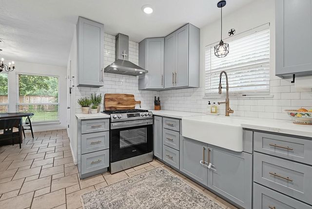 2003 Hidden Creek Drive, Houston, TX 77339