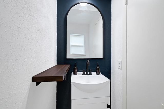 2003 Hidden Creek Drive, Houston, TX 77339