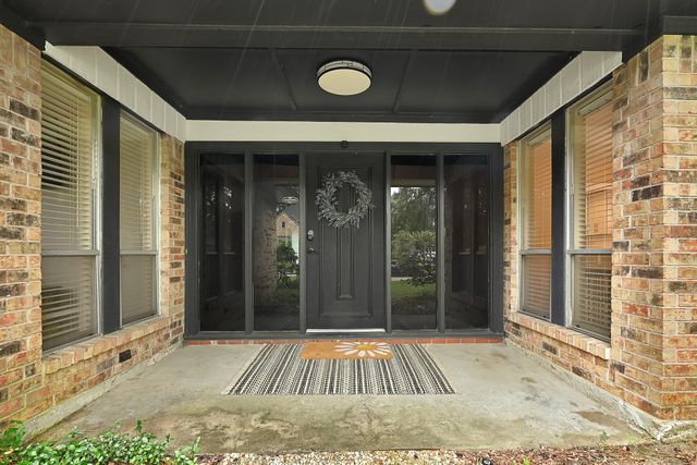 2003 Hidden Creek Drive, Houston, TX 77339