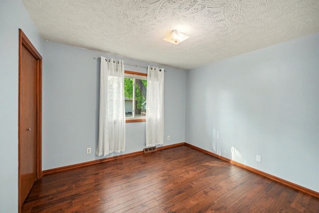 2419 Stewart Ln., Salina, KS 67401
