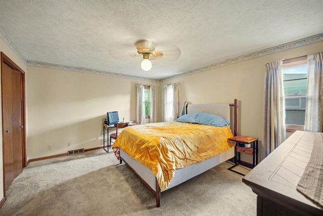 2419 Stewart Ln., Salina, KS 67401