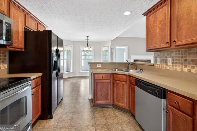 735 Irish Hill Drive, Concord, GA 30206