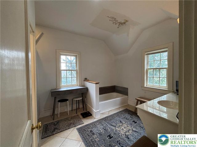 2872 Route 390, Barrett Twp, PA 18325