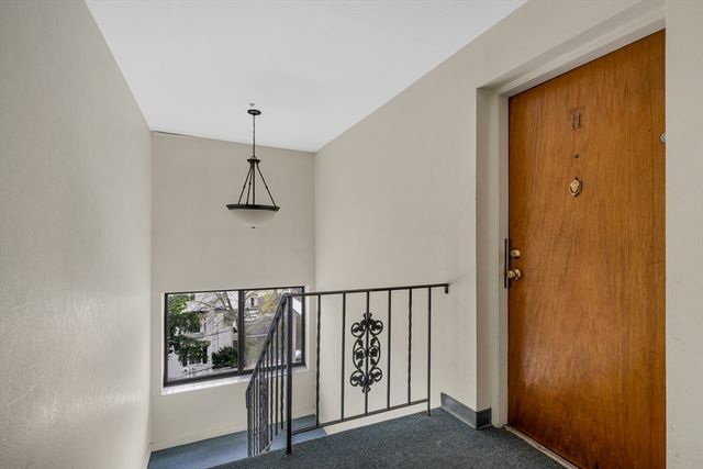 27 Alpine St 11, Malden, MA 02148