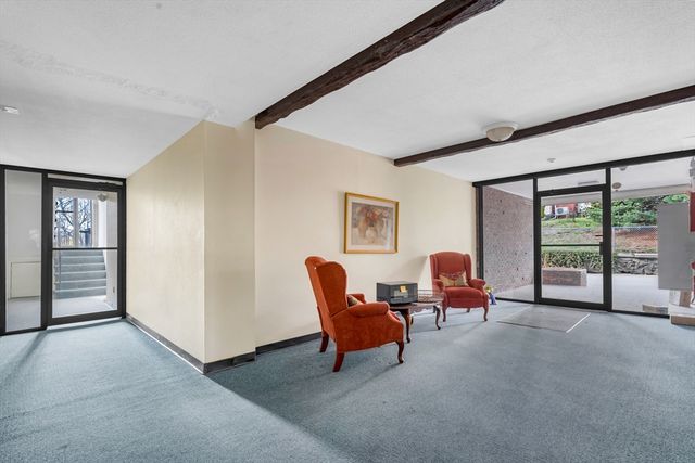 27 Alpine St 11, Malden, MA 02148