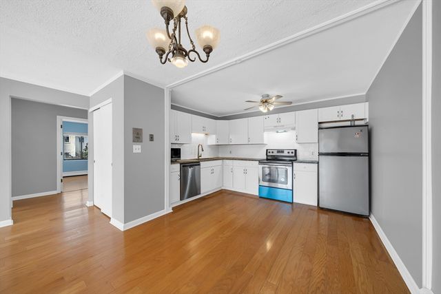 27 Alpine St 11, Malden, MA 02148