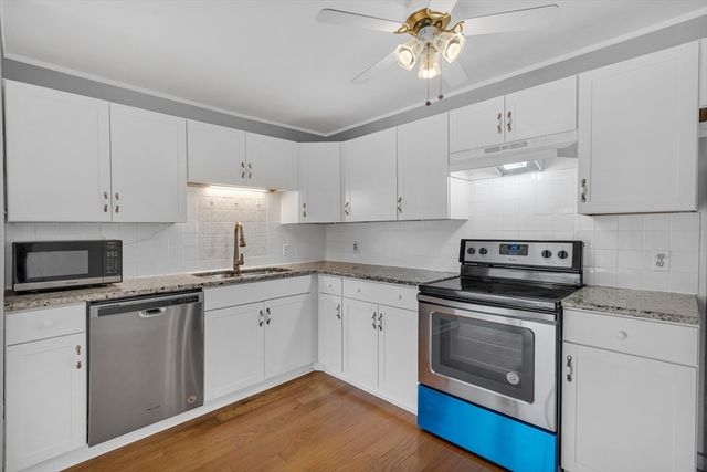 27 Alpine St 11, Malden, MA 02148