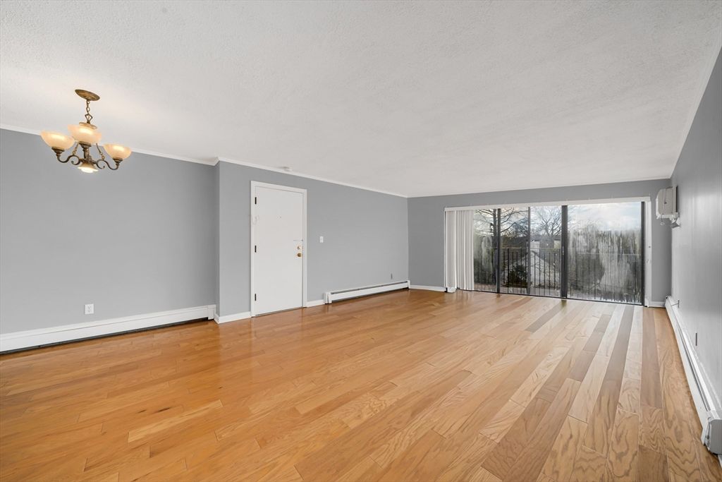 27 Alpine St 11, Malden, MA 02148