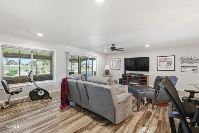 18410 N 104TH Avenue N, Sun City, AZ 85373